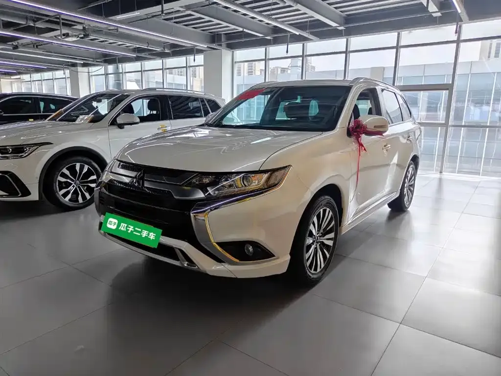 Mitsubishi Outlander 2022 из CN, фото 10