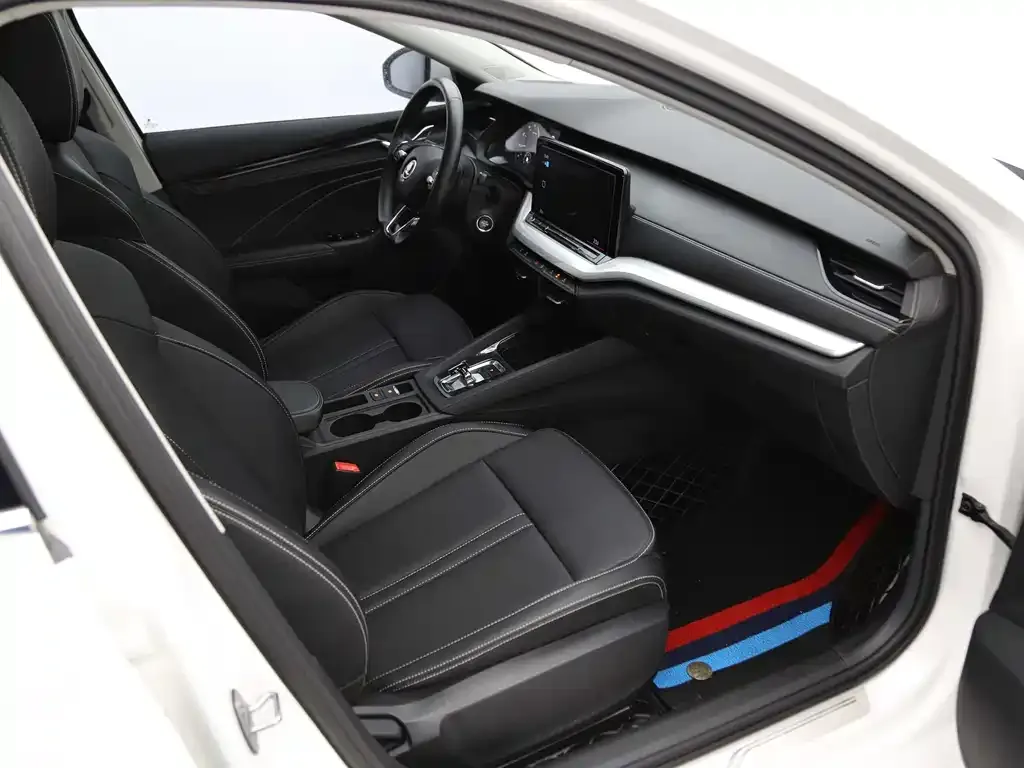 Skoda Octavia 2022 из CN, фото 9