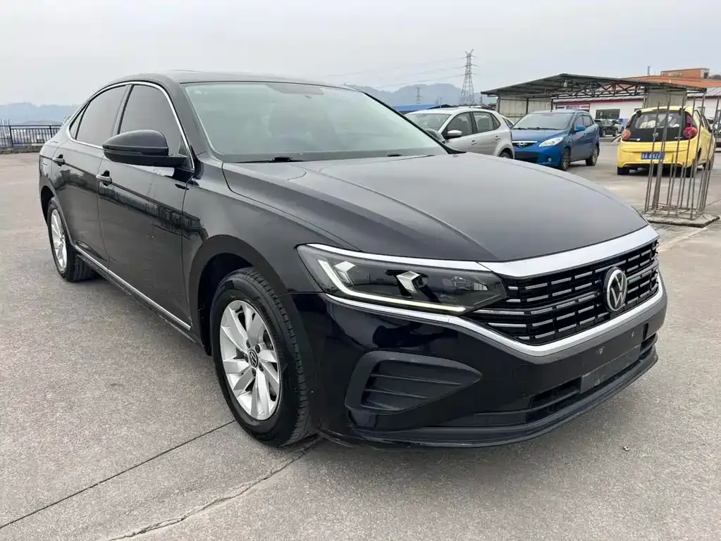 Volkswagen Passat 2022 из CN, фото 2