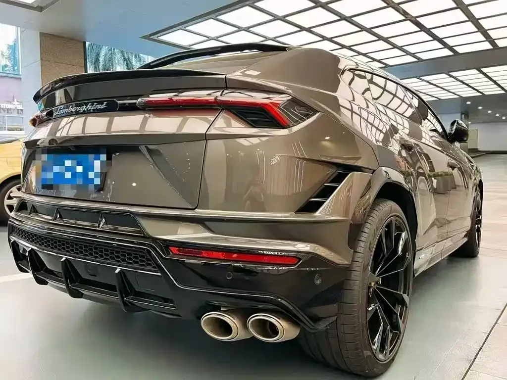 Lamborghini Urus — фото 6
