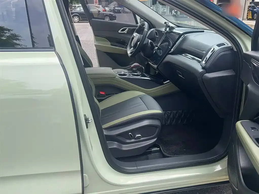 Hongqi HS3 2023 из CN, фото 2
