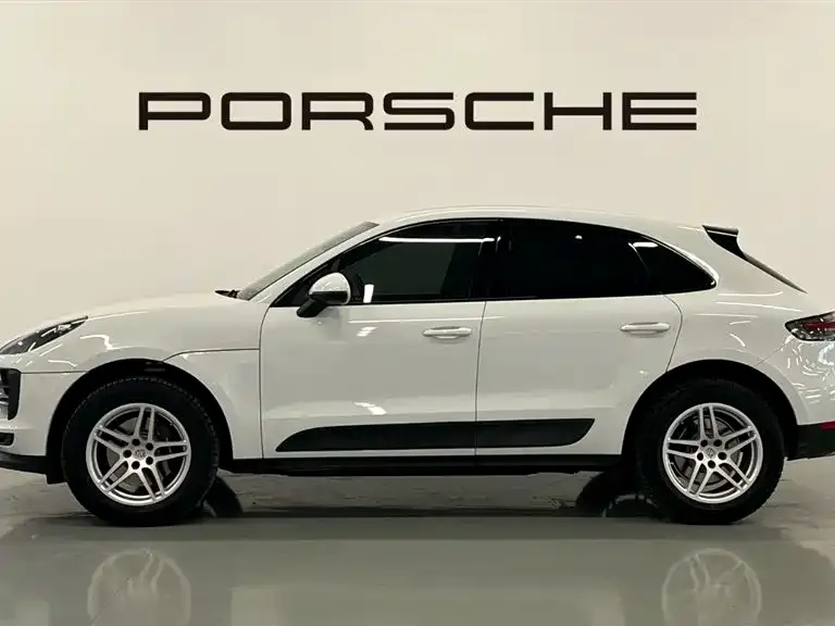 Porsche Macan — фото 10