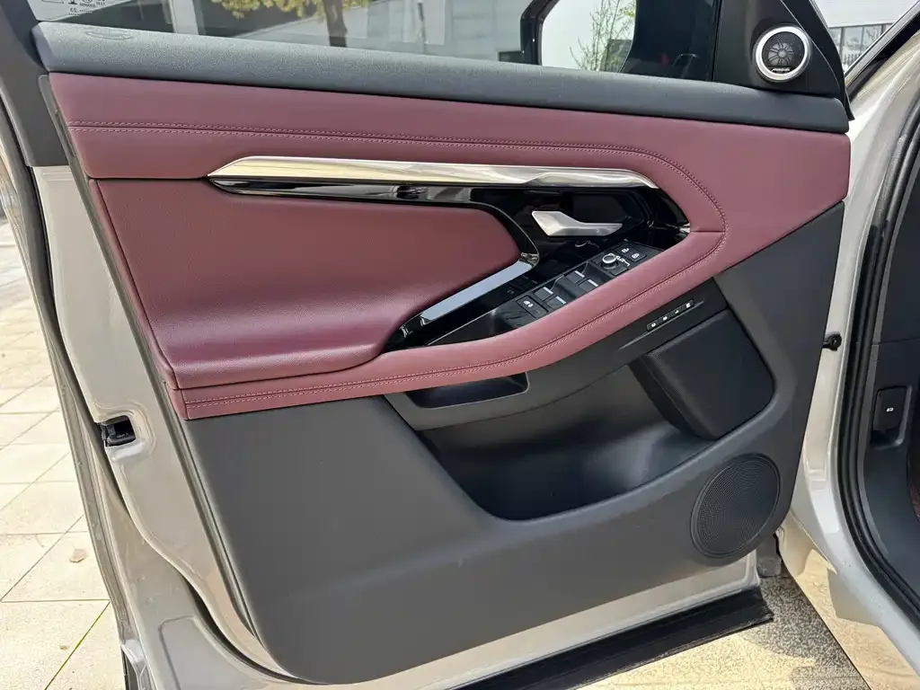 Land Rover Evoque — фото 8