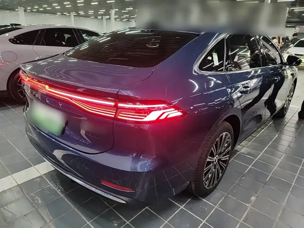 Geely 银河A7 EM — фото 8