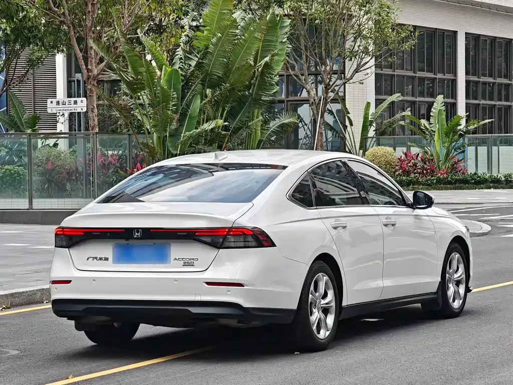 Honda Accord 2023 из CN, фото 10