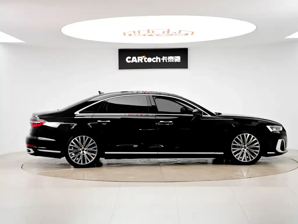 Audi A8 — фото 2