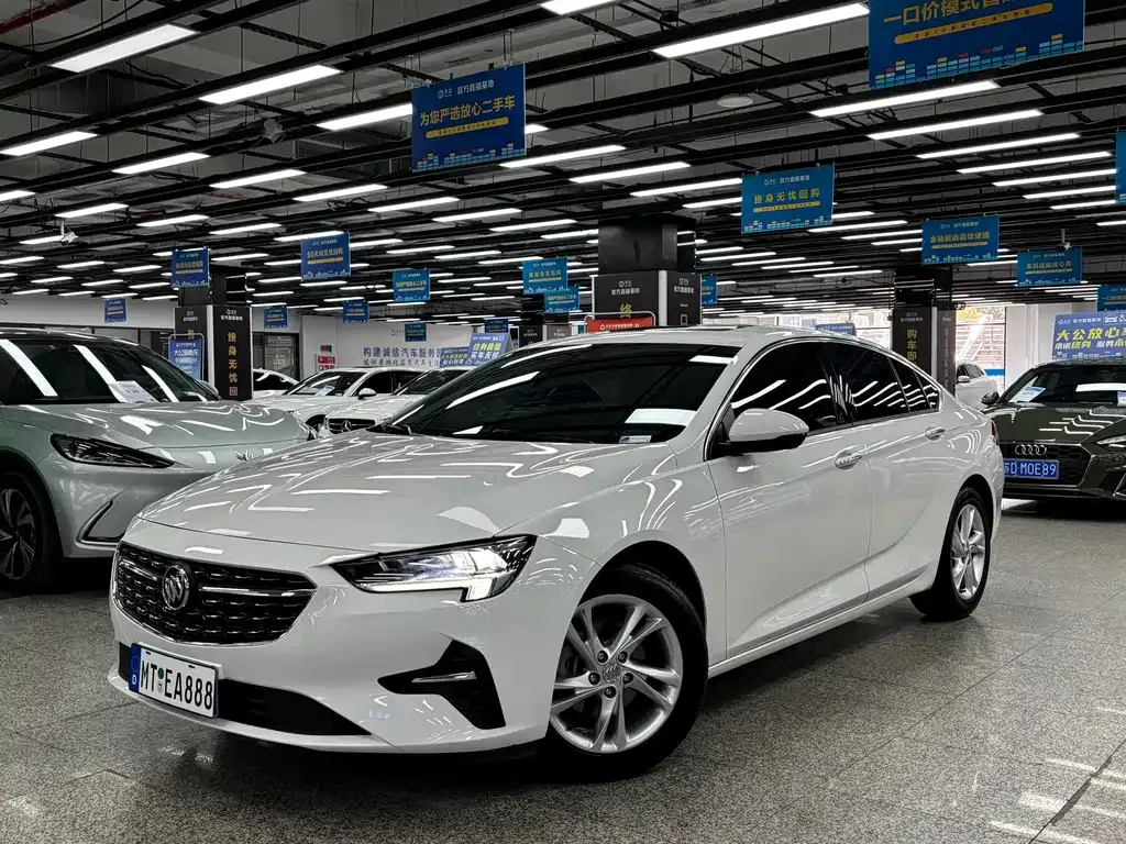 Buick Regal — фото 1