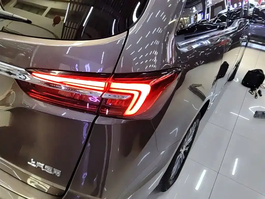 Buick GL8 2022 из CN, фото 10