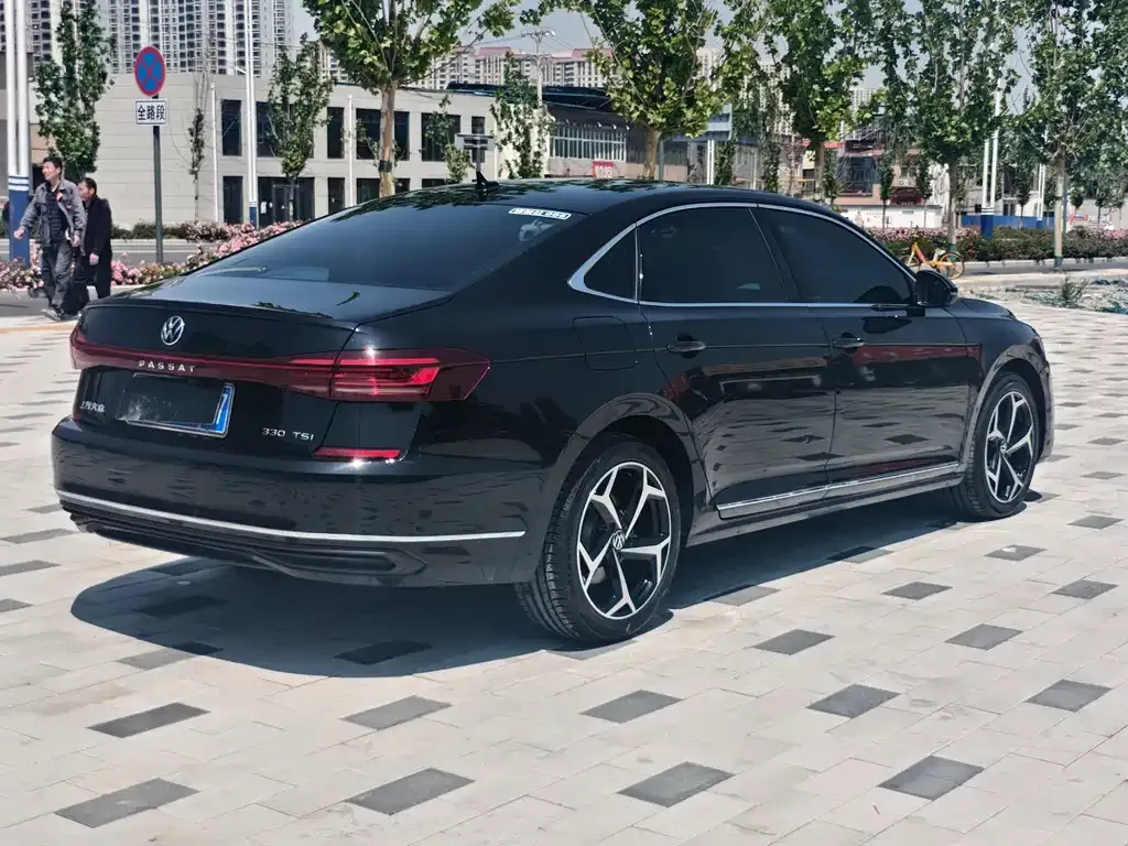 Volkswagen Passat — фото 9