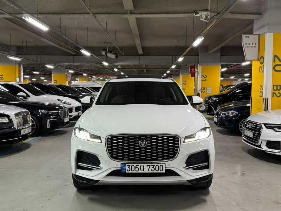 Jaguar F-PACE