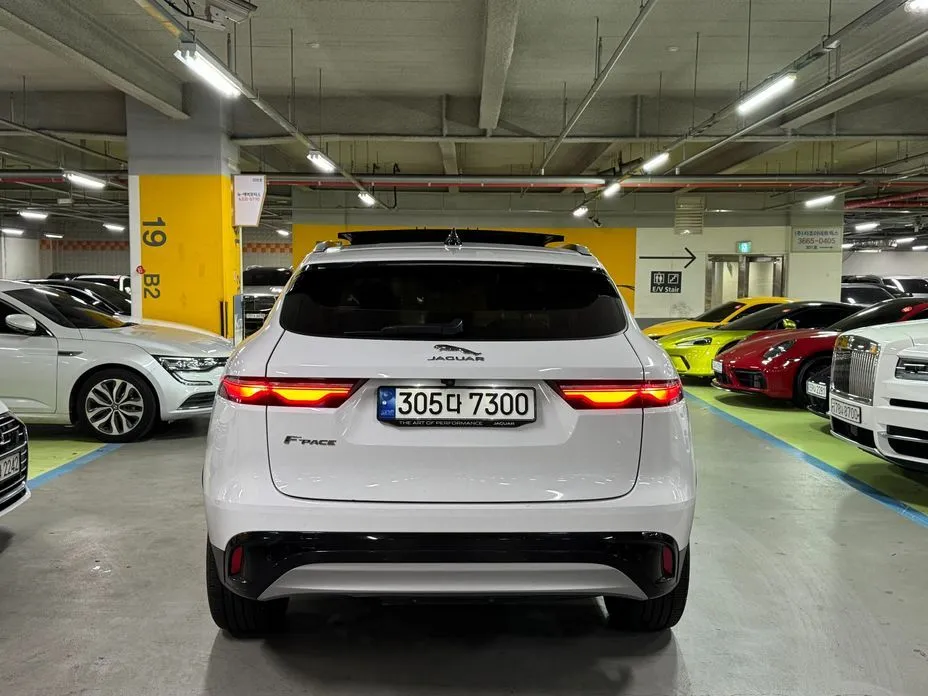 Jaguar F-PACE 2022 из KR, фото 10