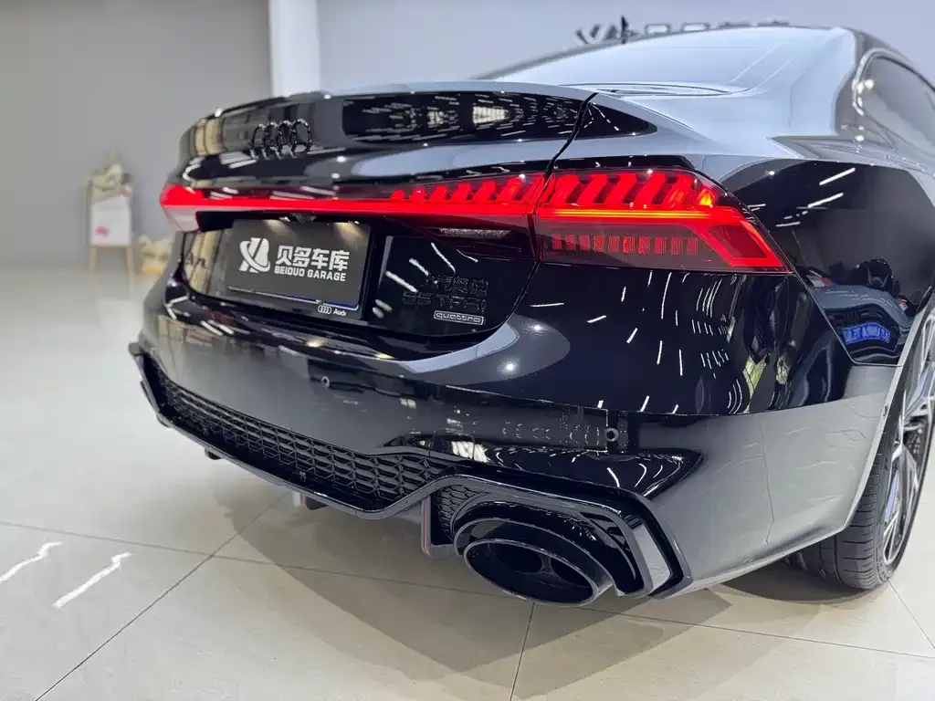 Audi A7L — фото 7