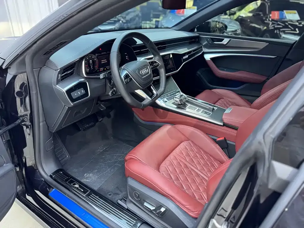 Audi A7L — фото 10