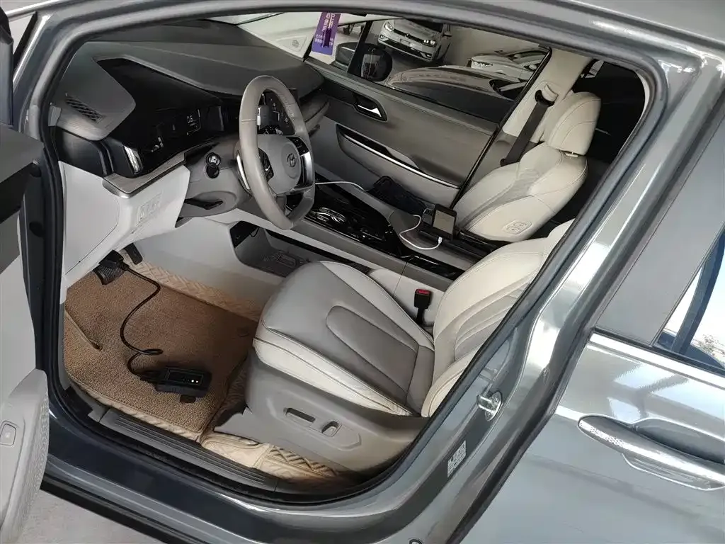 Hyundai Custo — фото 10