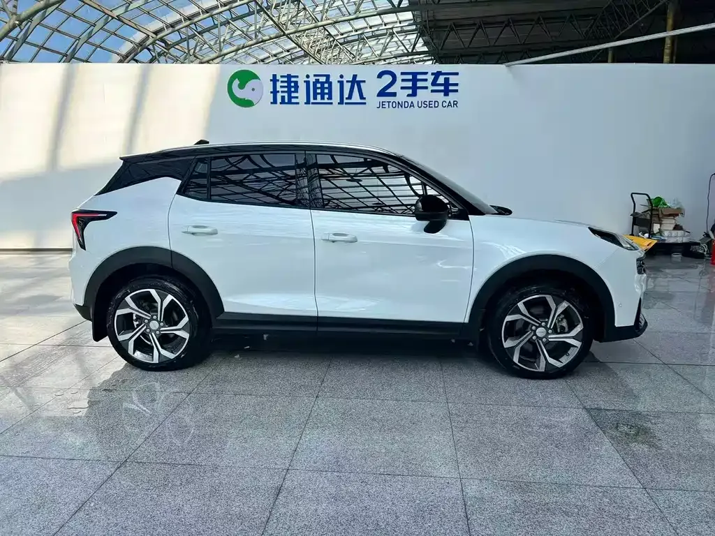 Lynk & Co 06 2023 из CN, фото 9