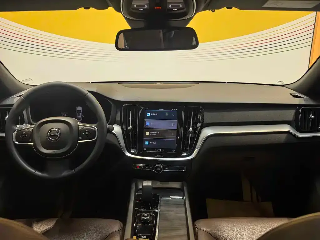 Volvo S60 2023 из CN, фото 5