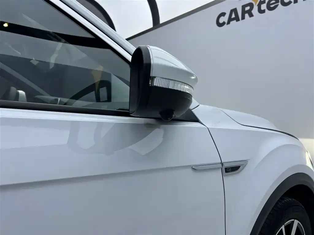 Volkswagen T-Roc 2025 из CN, фото 2