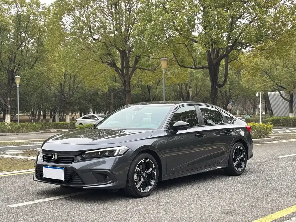 Honda Civic — фото 1