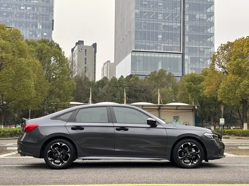 Honda Civic — фото 10