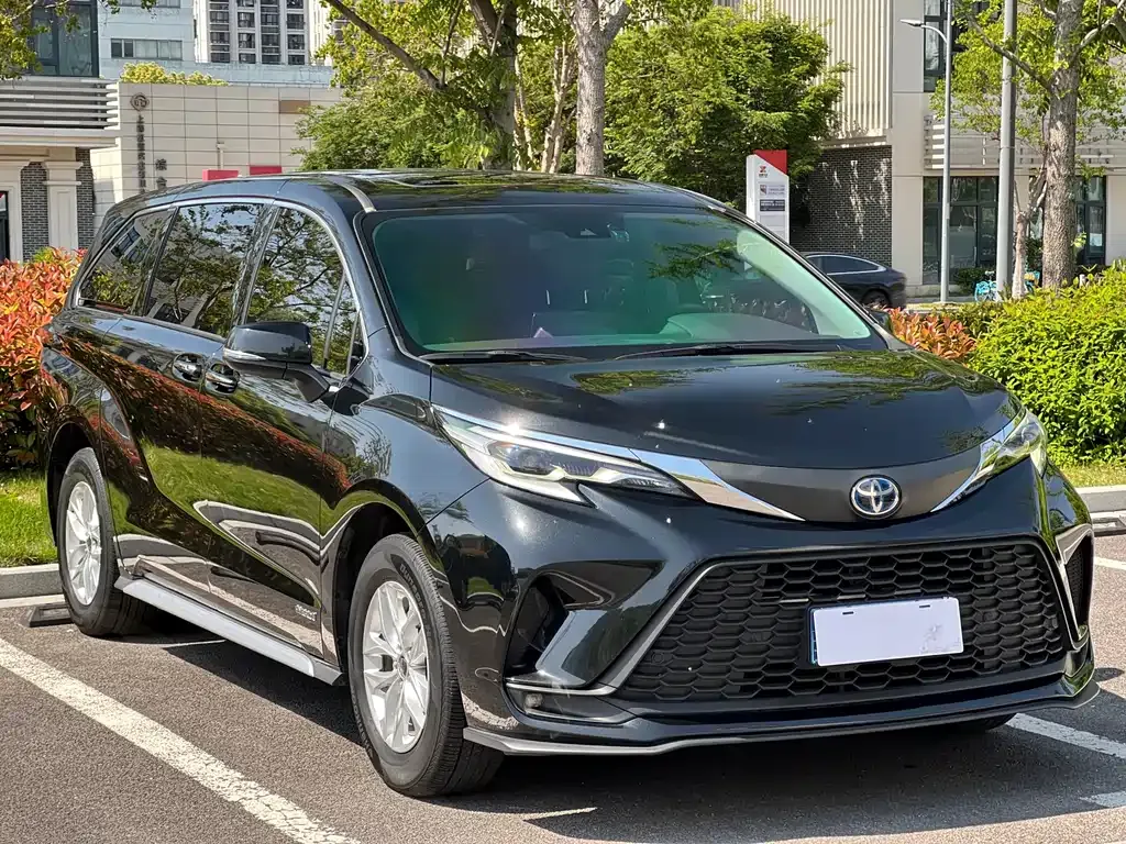Toyota Granvia 2024 из CN, фото 6