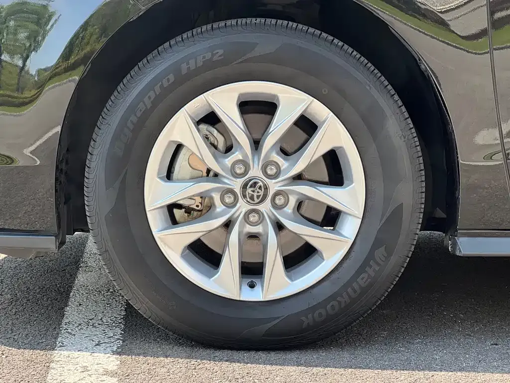 Toyota Granvia 2024 из CN, фото 8