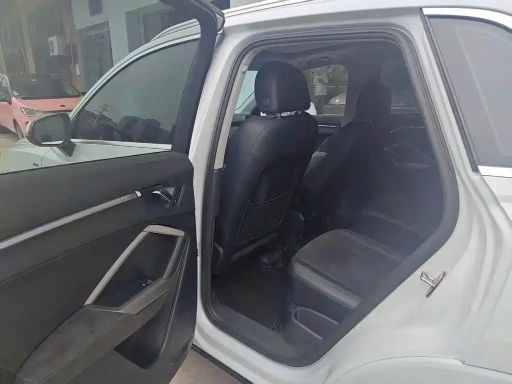 Audi Q3 2021 из CN, фото 8