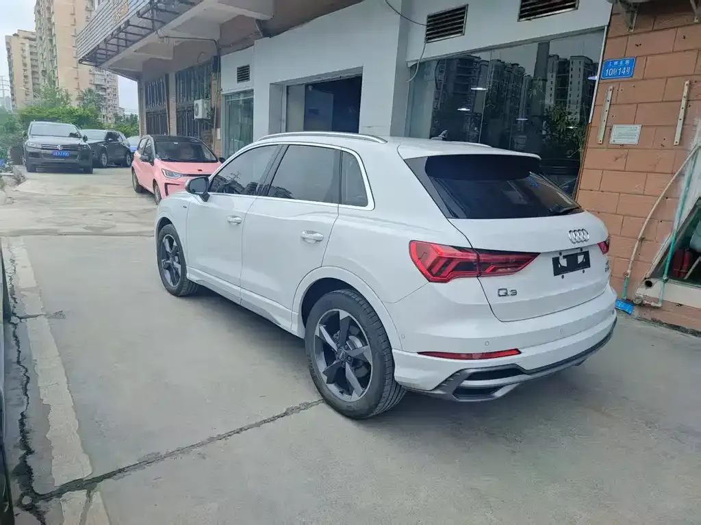Audi Q3 2021 из CN, фото 9