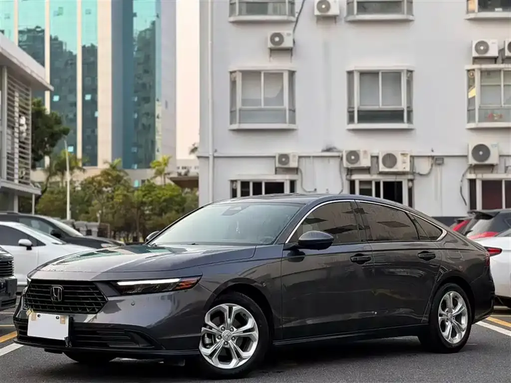 Honda Accord — фото 9