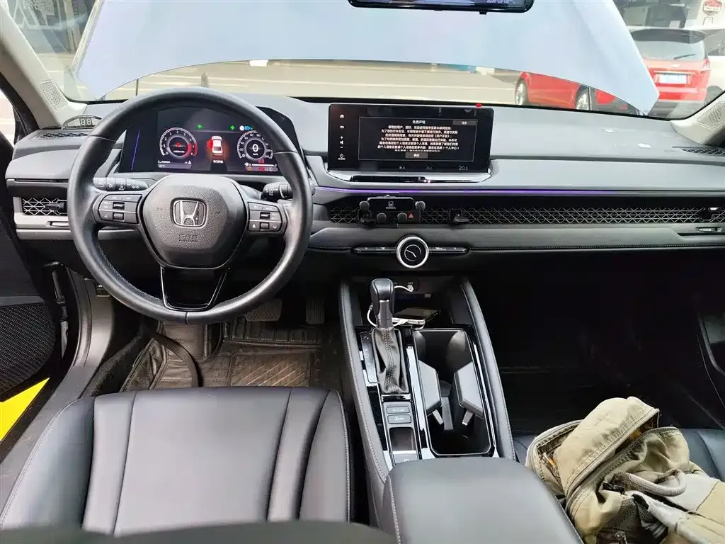Honda Accord — фото 10