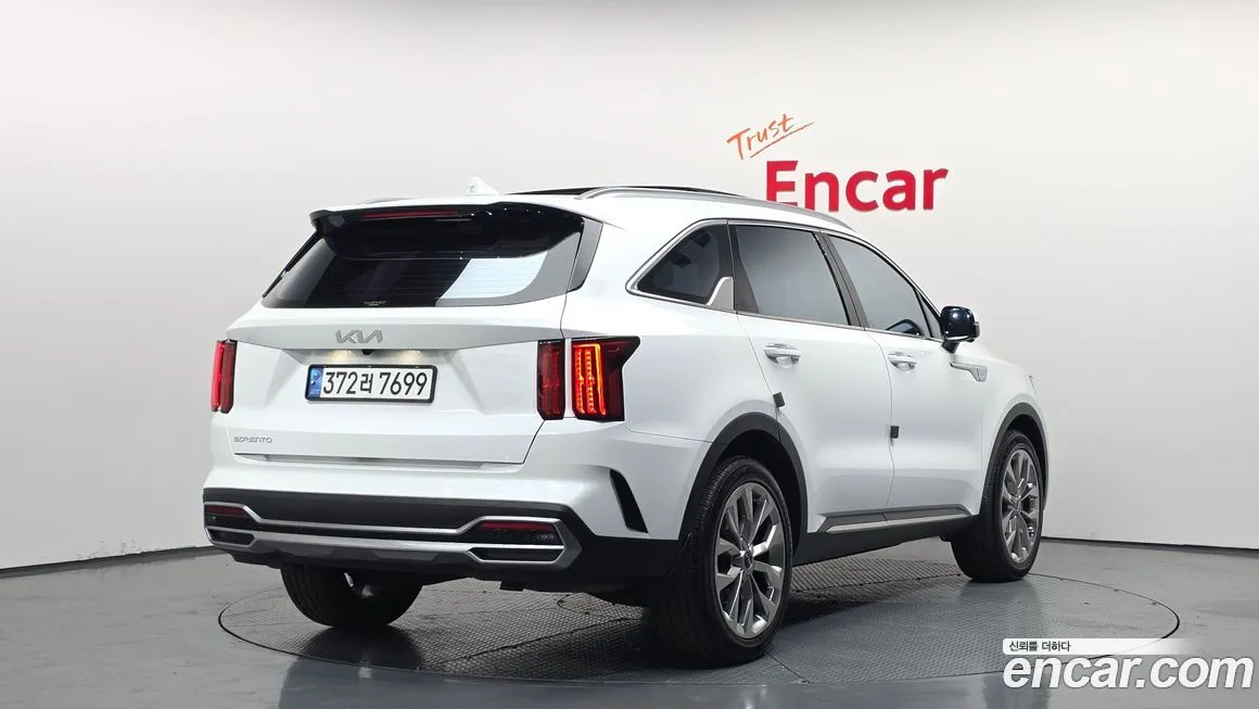 Kia Sorento — фото 6