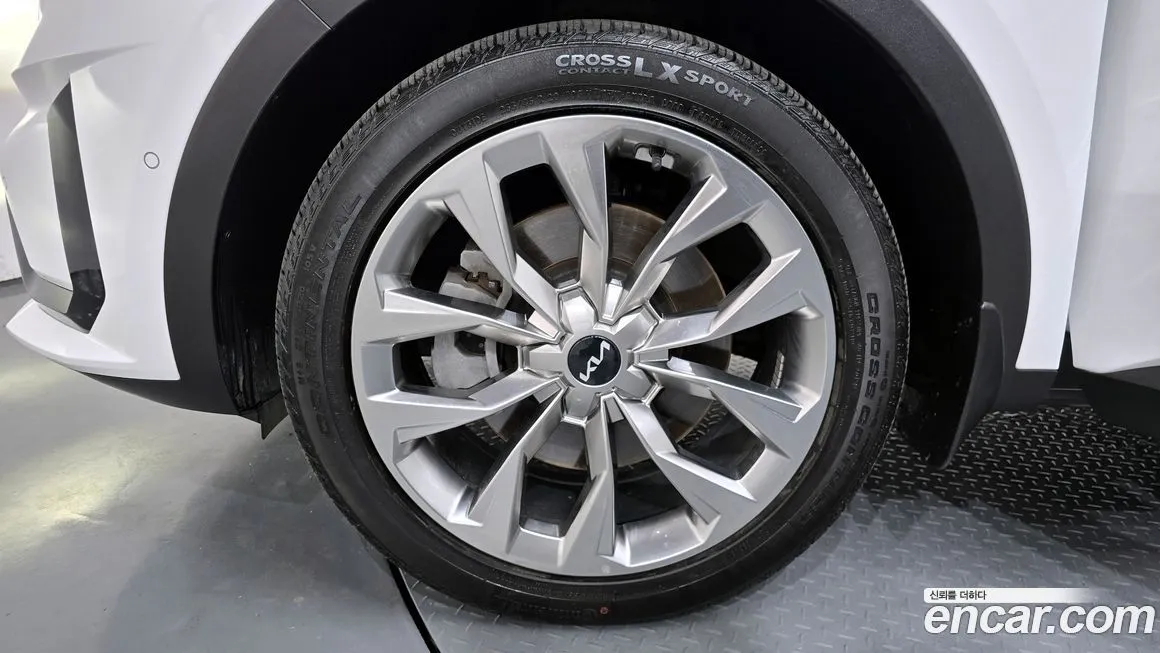 Kia Sorento — фото 9
