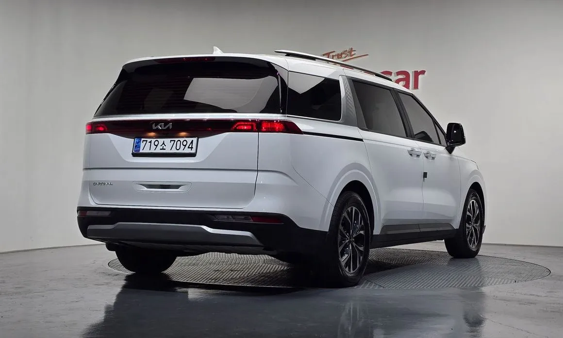 Kia Carnival 2023 из KR, фото 4