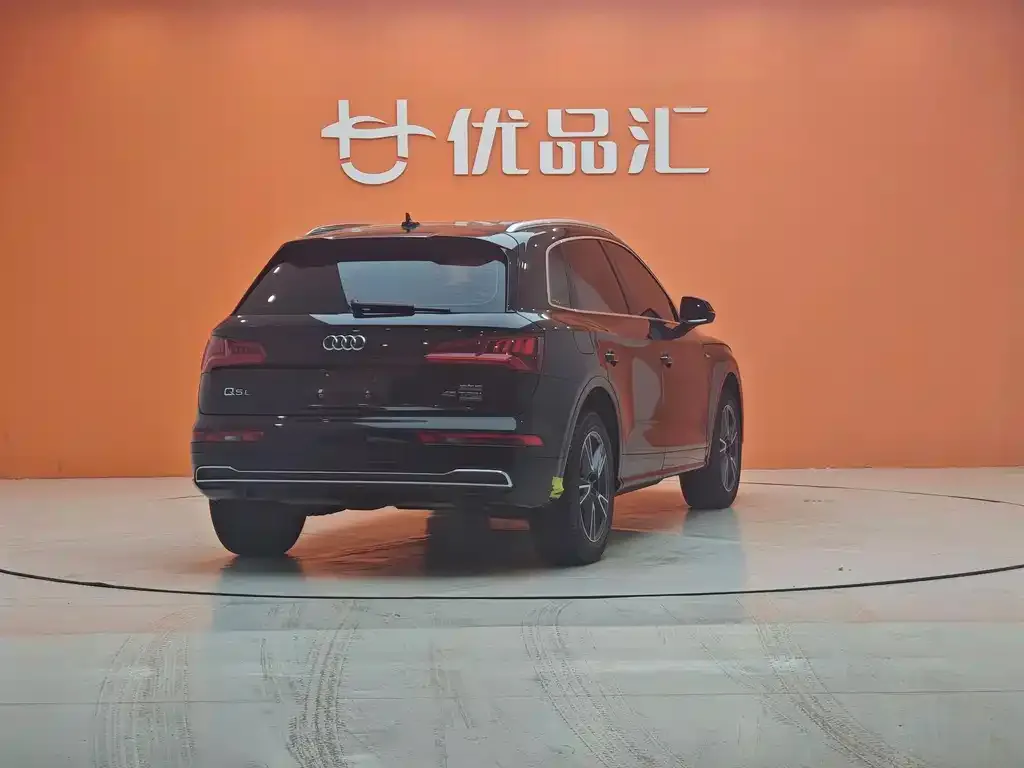 Audi Q5L 2021 из CN, фото 5