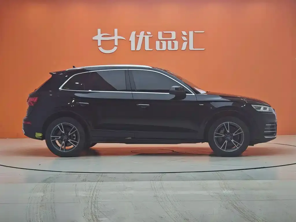 Audi Q5L 2021 из CN, фото 3