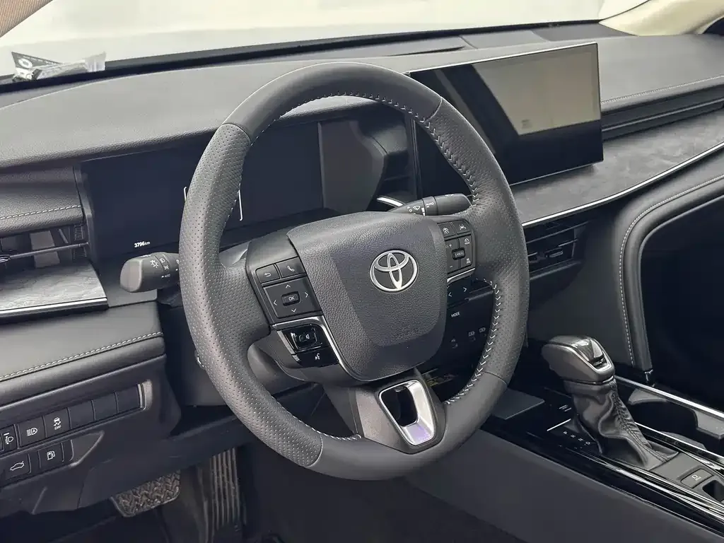 Toyota Camry 2024 из CN, фото 6