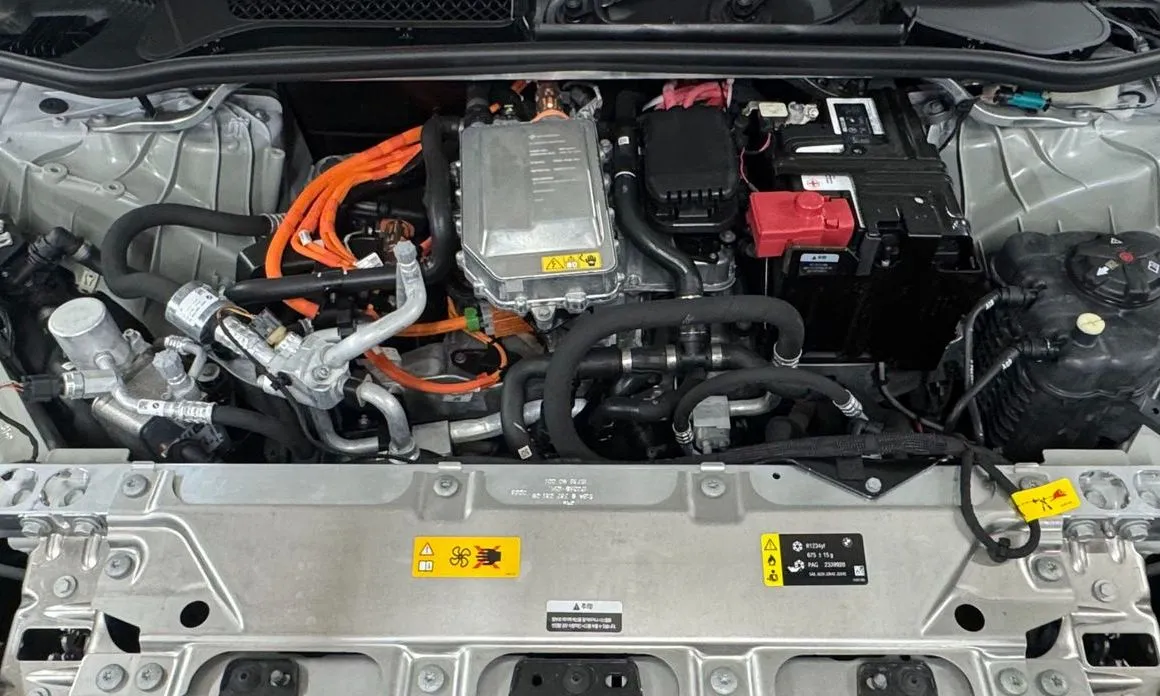 BMW iX 2025 из KR, фото 10