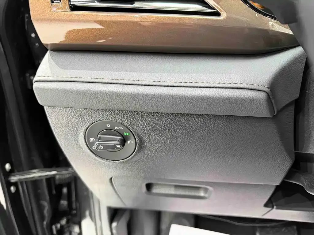 Volkswagen Tharu — фото 10