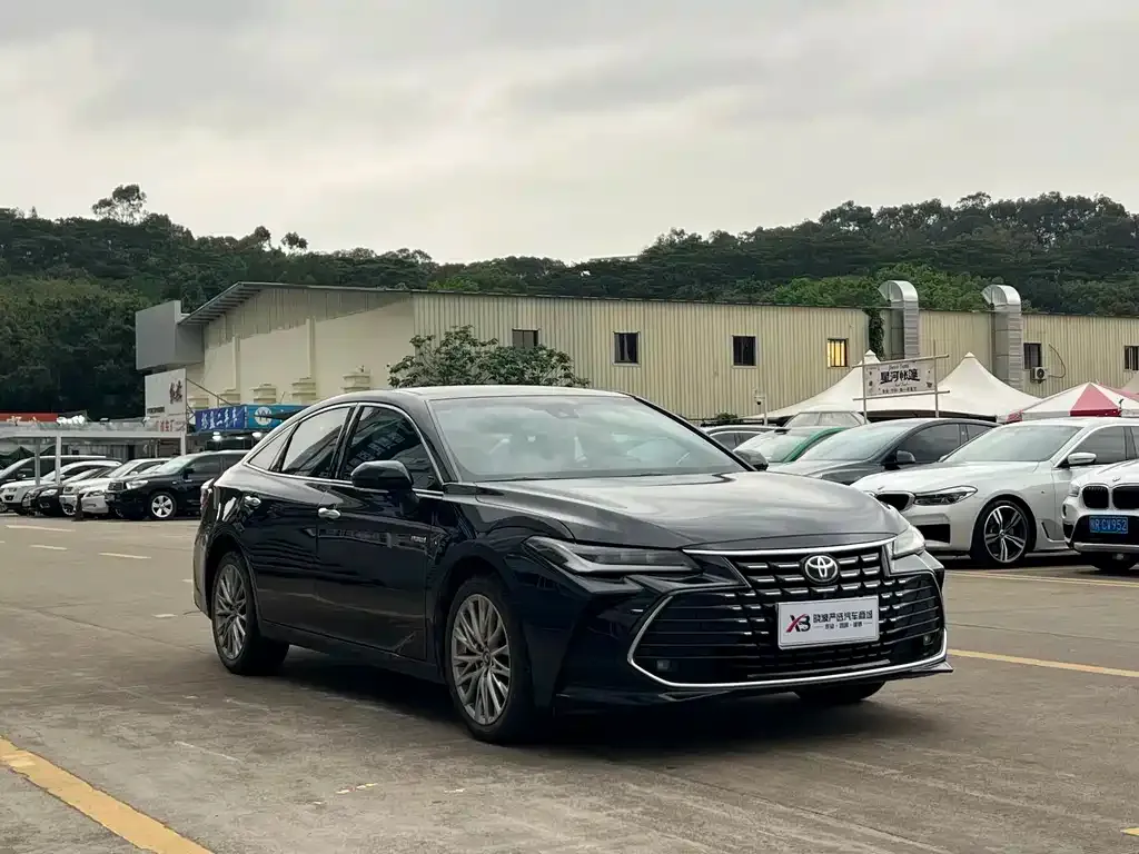 Toyota Avalon — фото 10