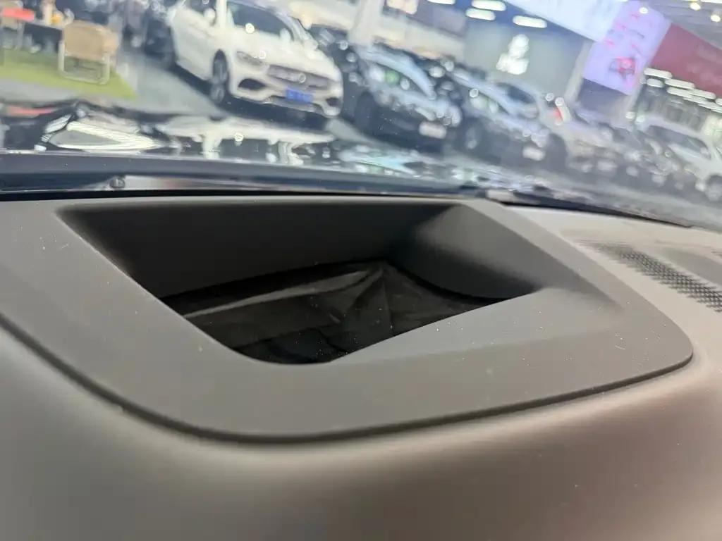 BMW X6 M 2023 из CN, фото 2