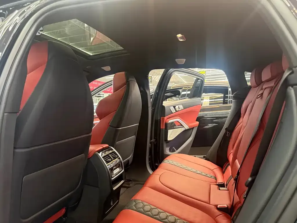 BMW X6 M 2023 из CN, фото 6