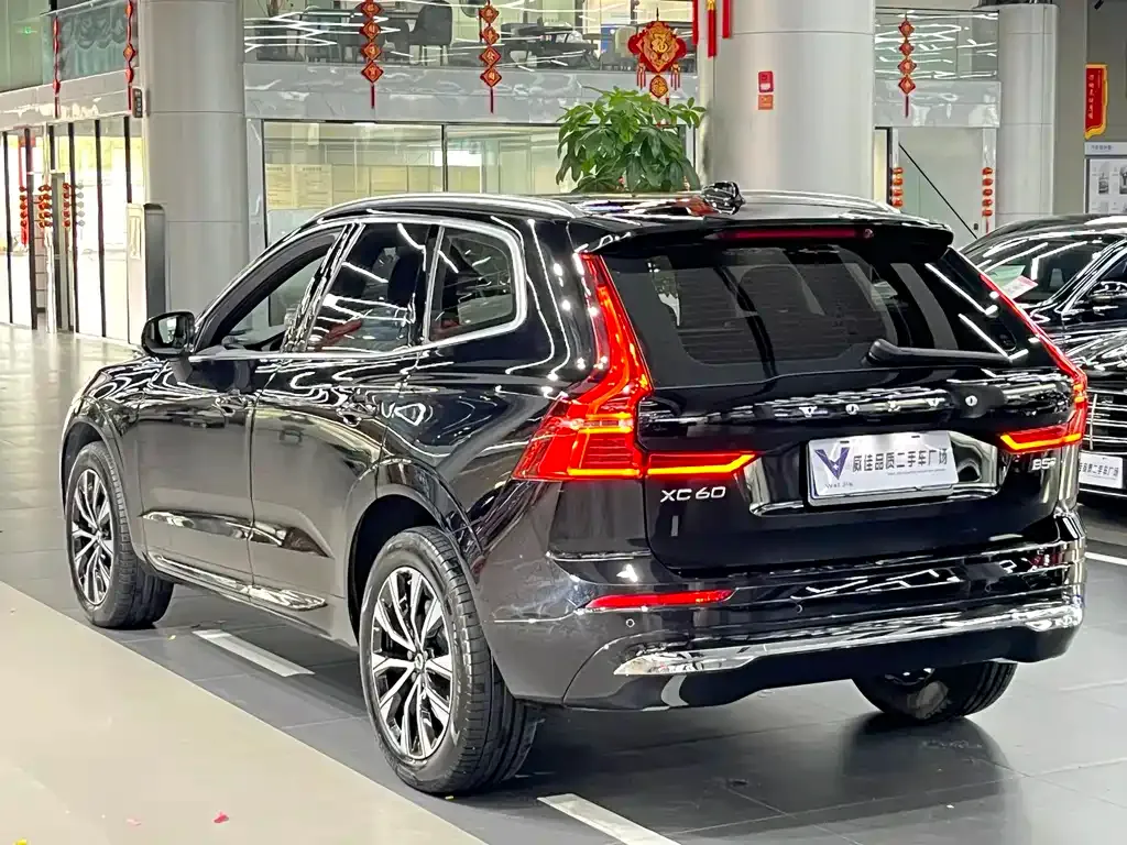 Volvo XC60 2024 из CN, фото 8