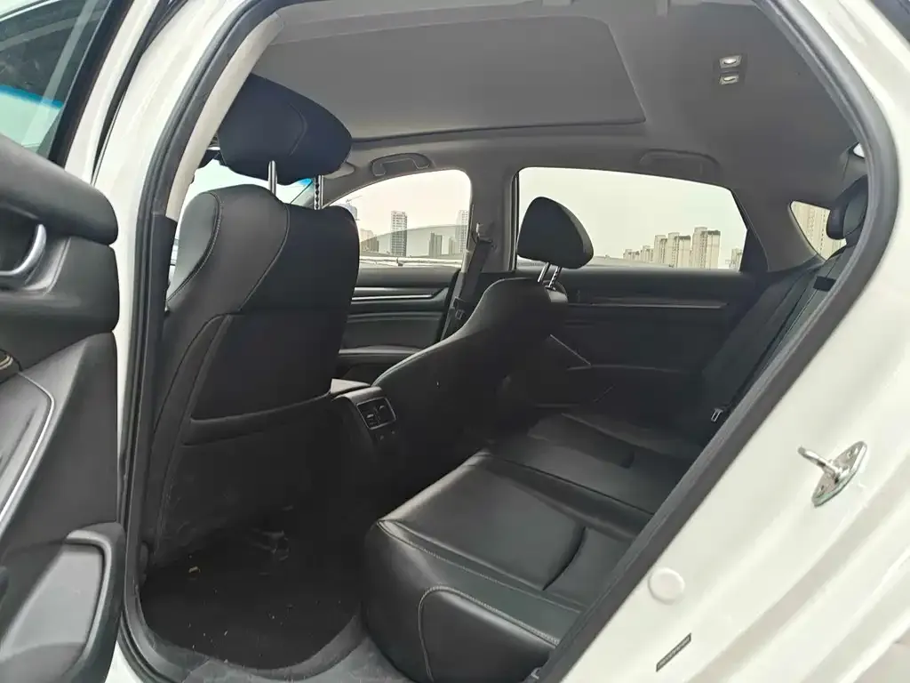 Honda Accord 2022 из CN, фото 2
