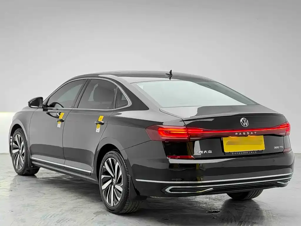 Volkswagen Passat — фото 5