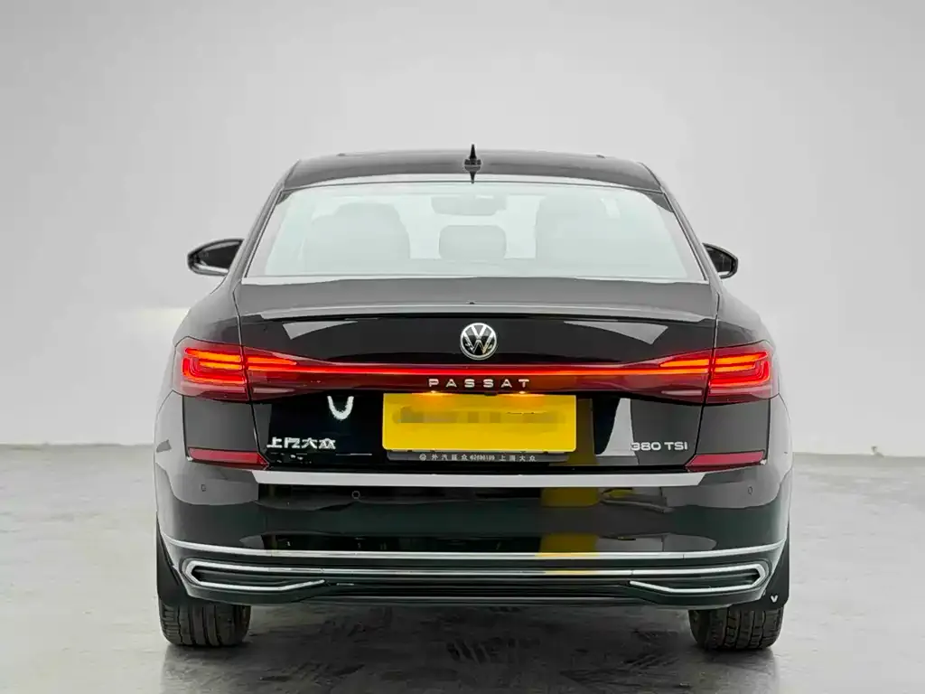 Volkswagen Passat — фото 2