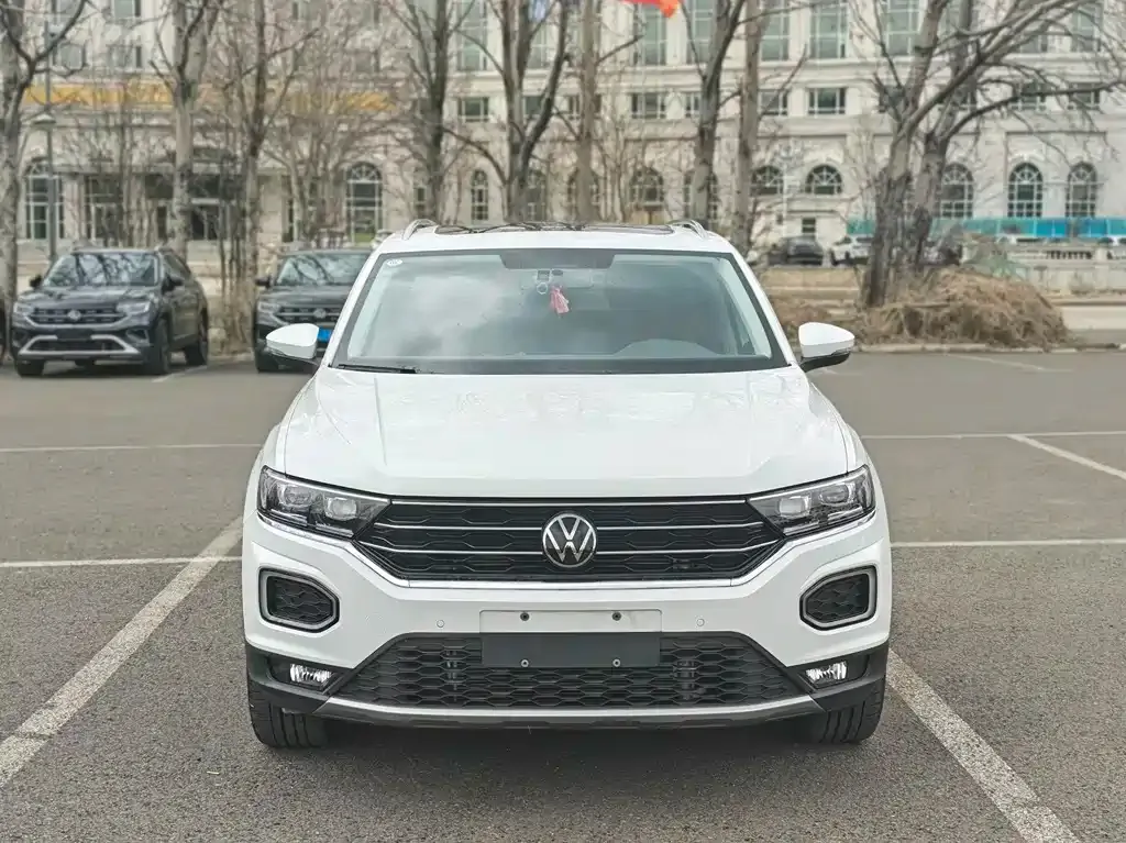 Volkswagen T-Roc — фото 8