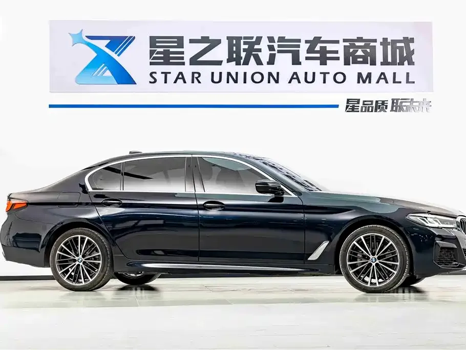 BMW 5 Series 2023 из CN, фото 7