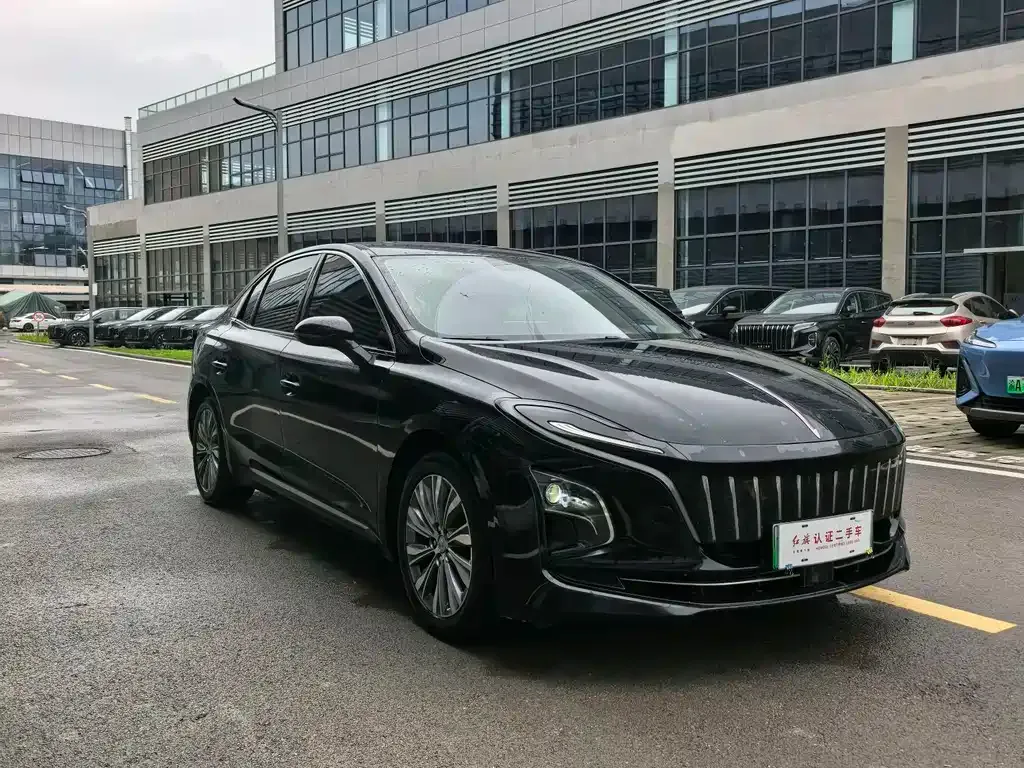 Hongqi E-QM5 — фото 8