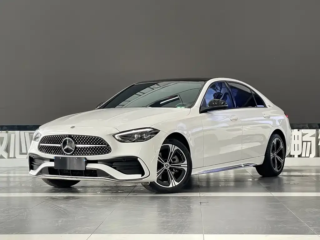 Mercedes-Benz C-Class — фото 1
