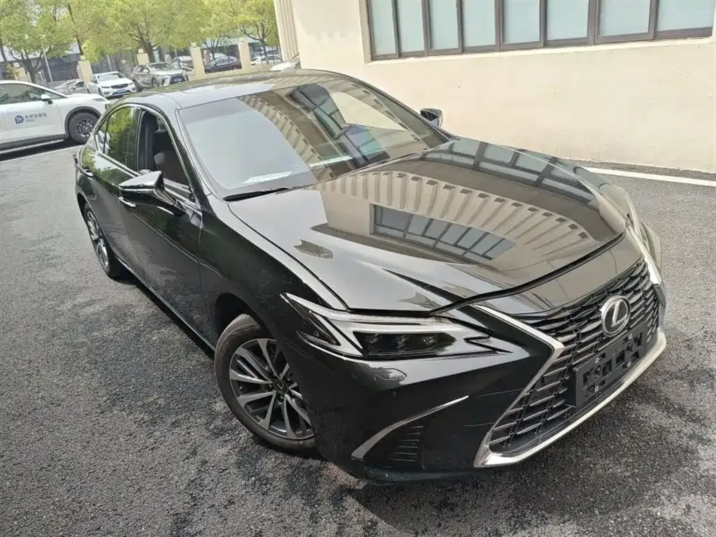 Lexus ES 2025 из CN, фото 7