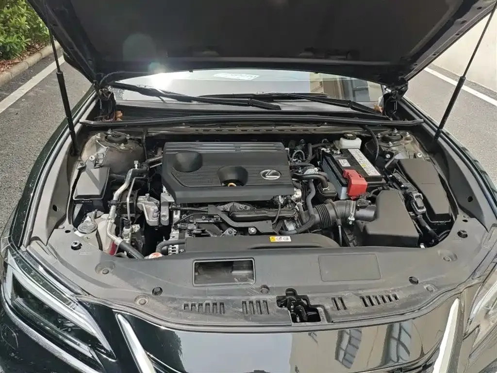 Lexus ES 2025 из CN, фото 4